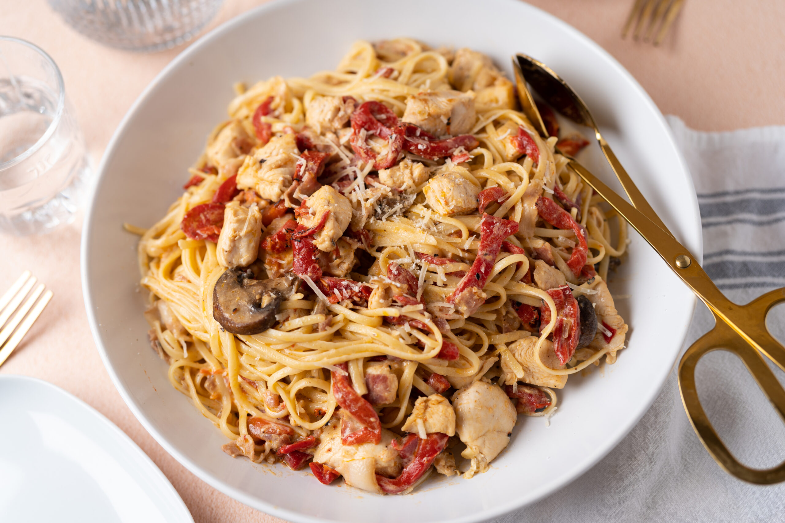 Maria's Chicken Pepper Alfredo - Hey Recipe
