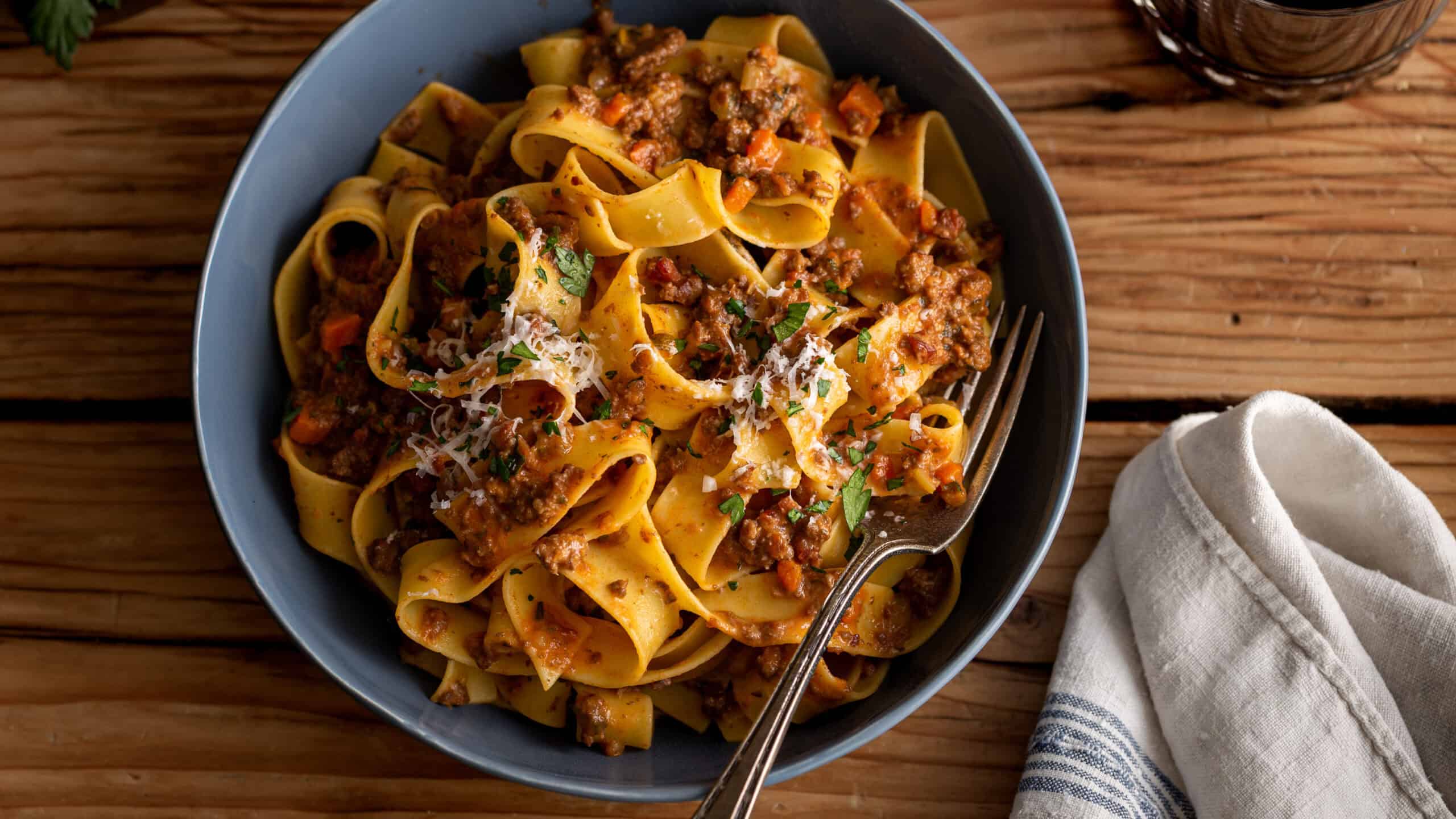 Slow-Cooked Bolognese - Hey Recipe